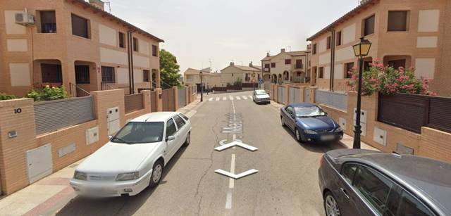 Casa adosada en Venta en Villaluenga de la Sagra