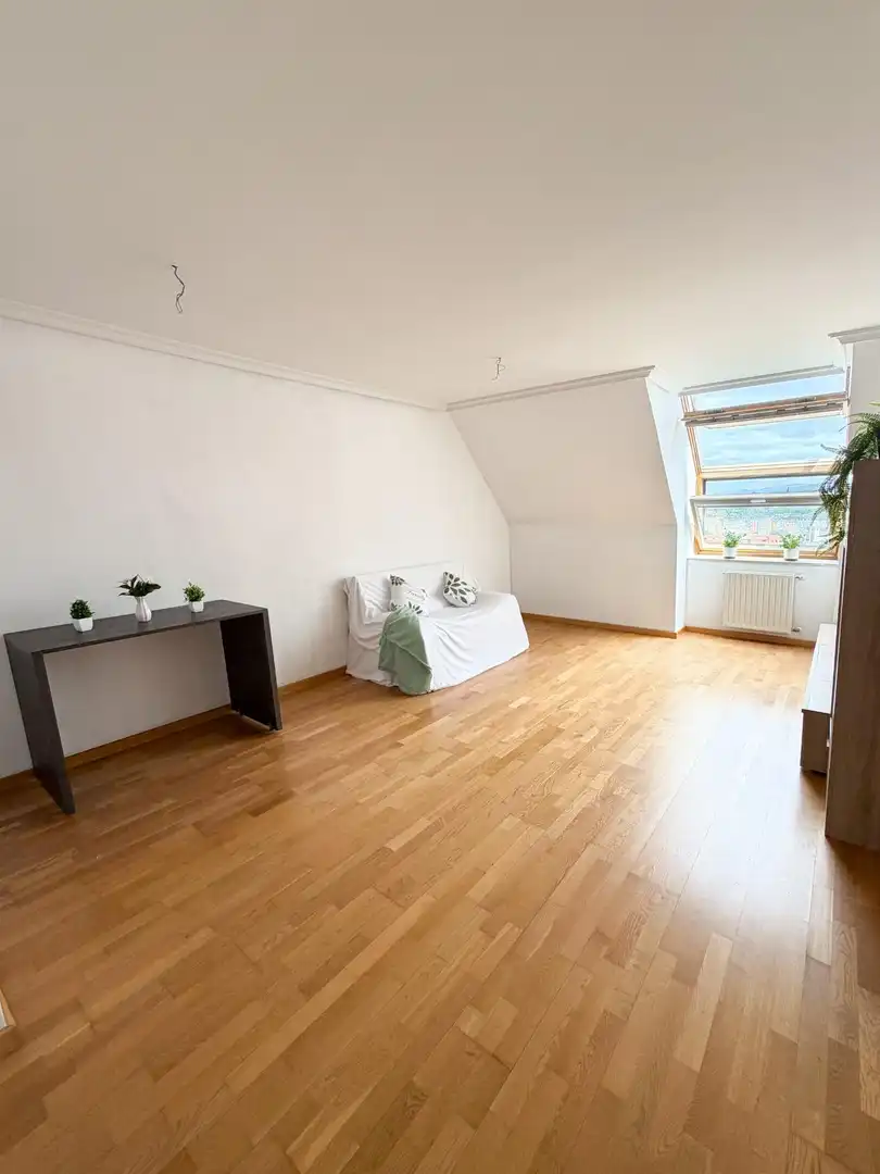 Bedroom of Attic for sale in Oviedo   with Heating, Parquet flooring and Storage room