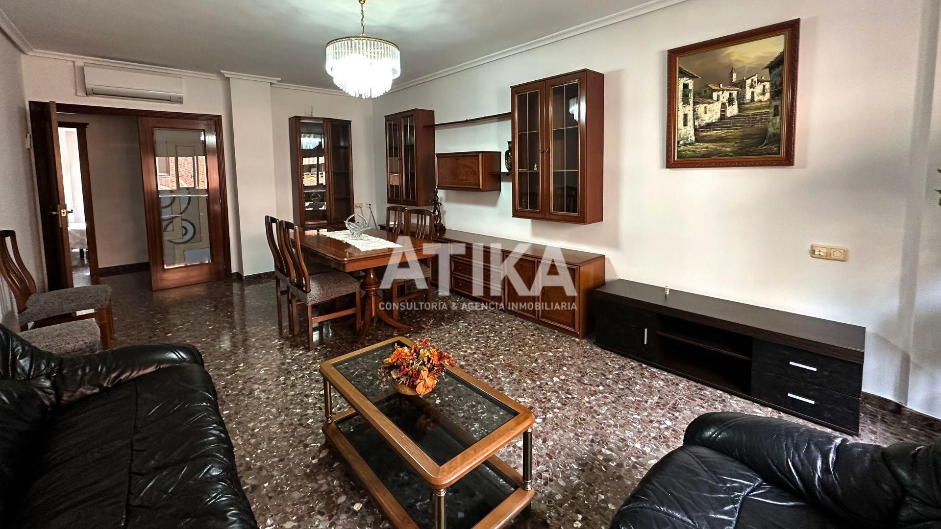 Sala d'estar de Pis de lloguer en Ontinyent amb Calefacció, Terrassa i Balcó