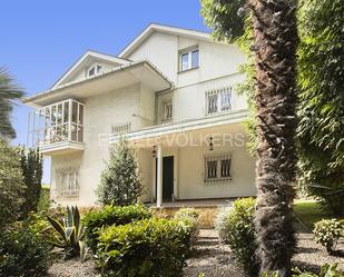 Vista exterior de Casa o xalet en venda en Oviedo  amb Aire condicionat, Calefacció i Jardí privat