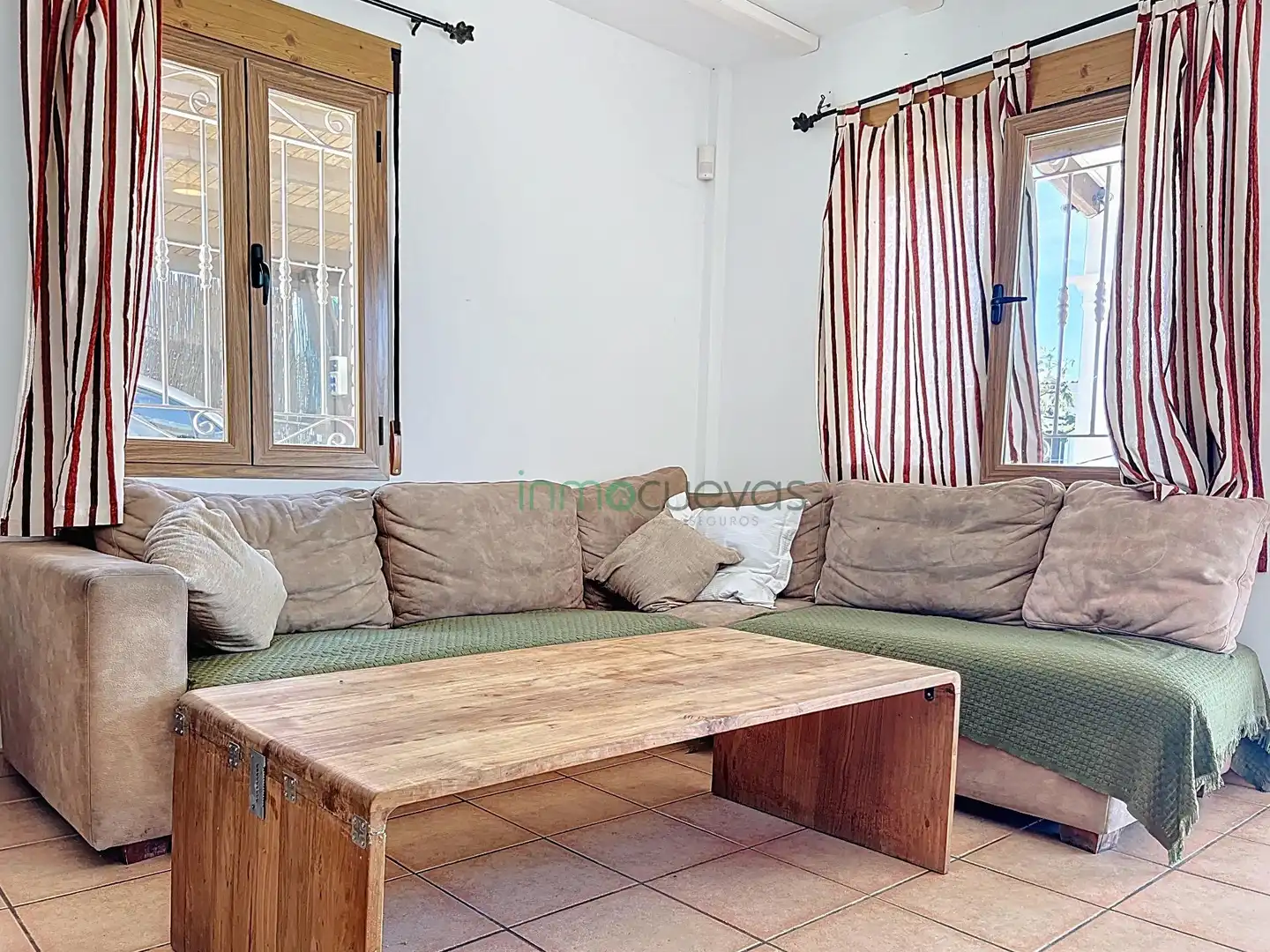 Sala d'estar de Finca rústica en venda en Cuevas del Almanzora amb Aire condicionat, Jardí privat i Terrassa
