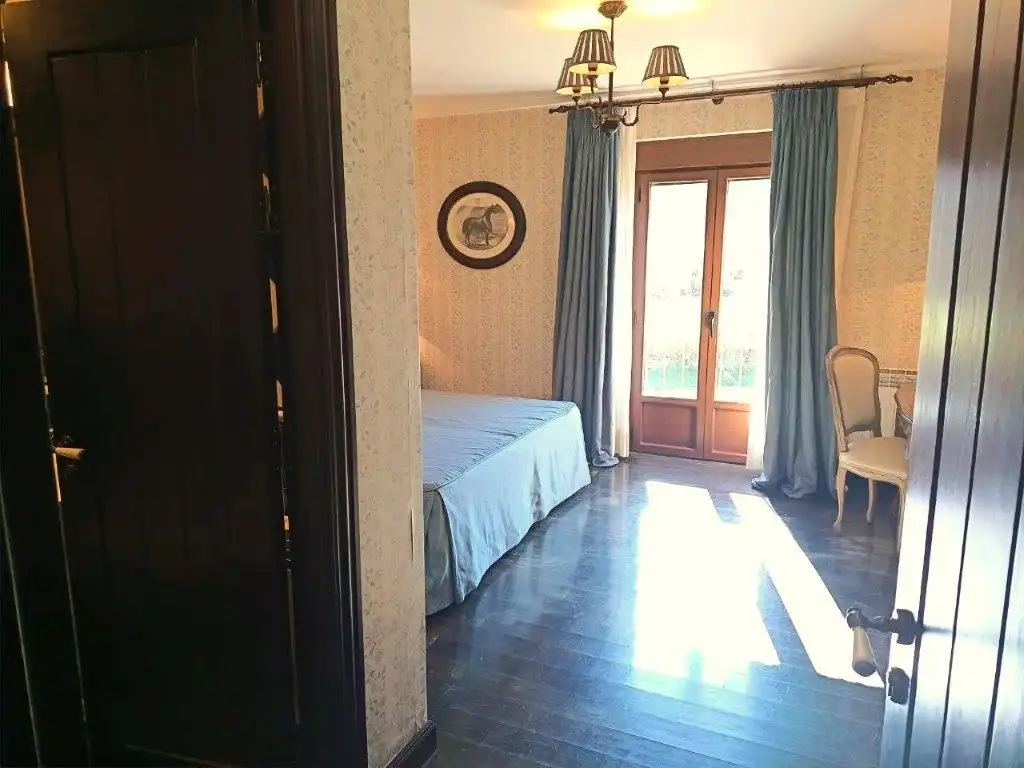 Bedroom of Buildings for sale in Navalonguilla