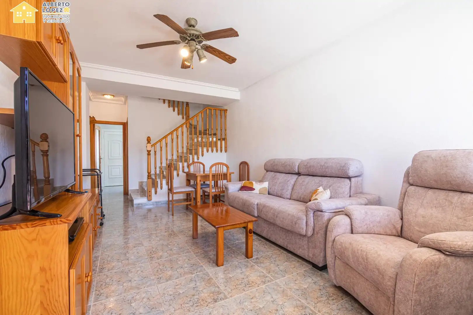 Bungalow with terrace for sale in Los Arenales del Sol, imagen 3