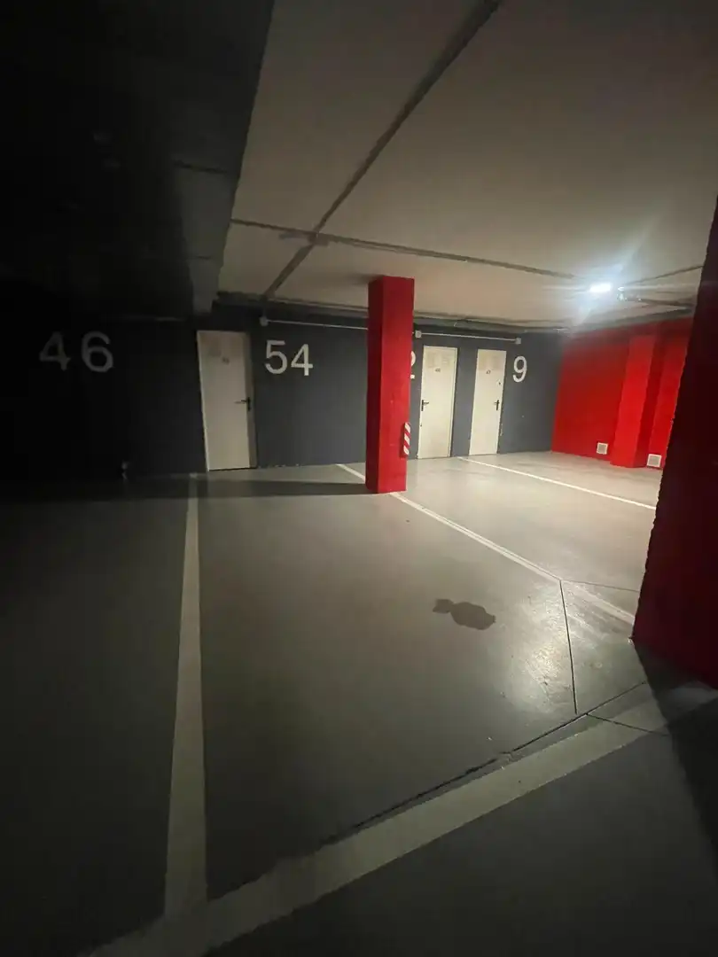 Parking de Ático de alquiler en Alcalá de Henares con Aire acondicionado, Calefacción y Jardín privado