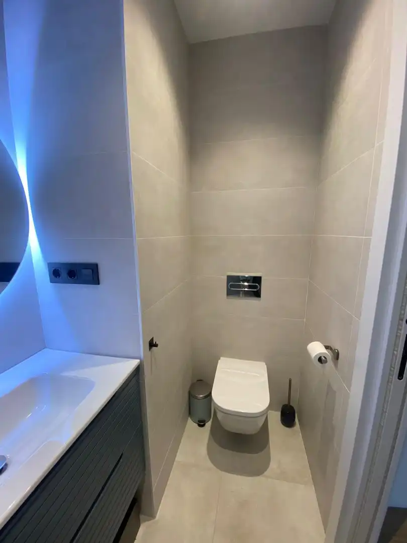 Bathroom of Flat for rent in Getxo   with Heating, Terrace and Furnished
