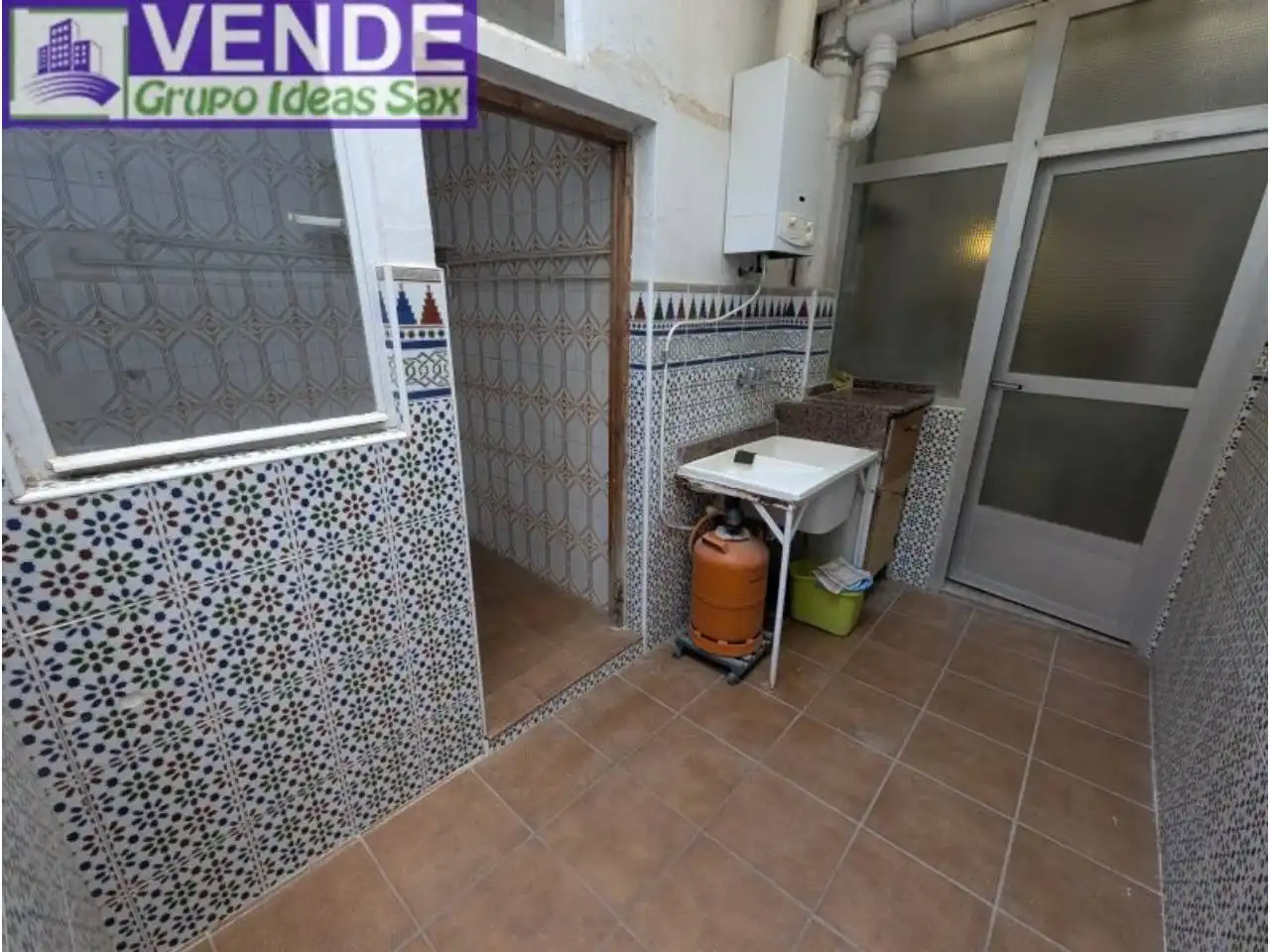 Kitchen of Flat for sale in Sax