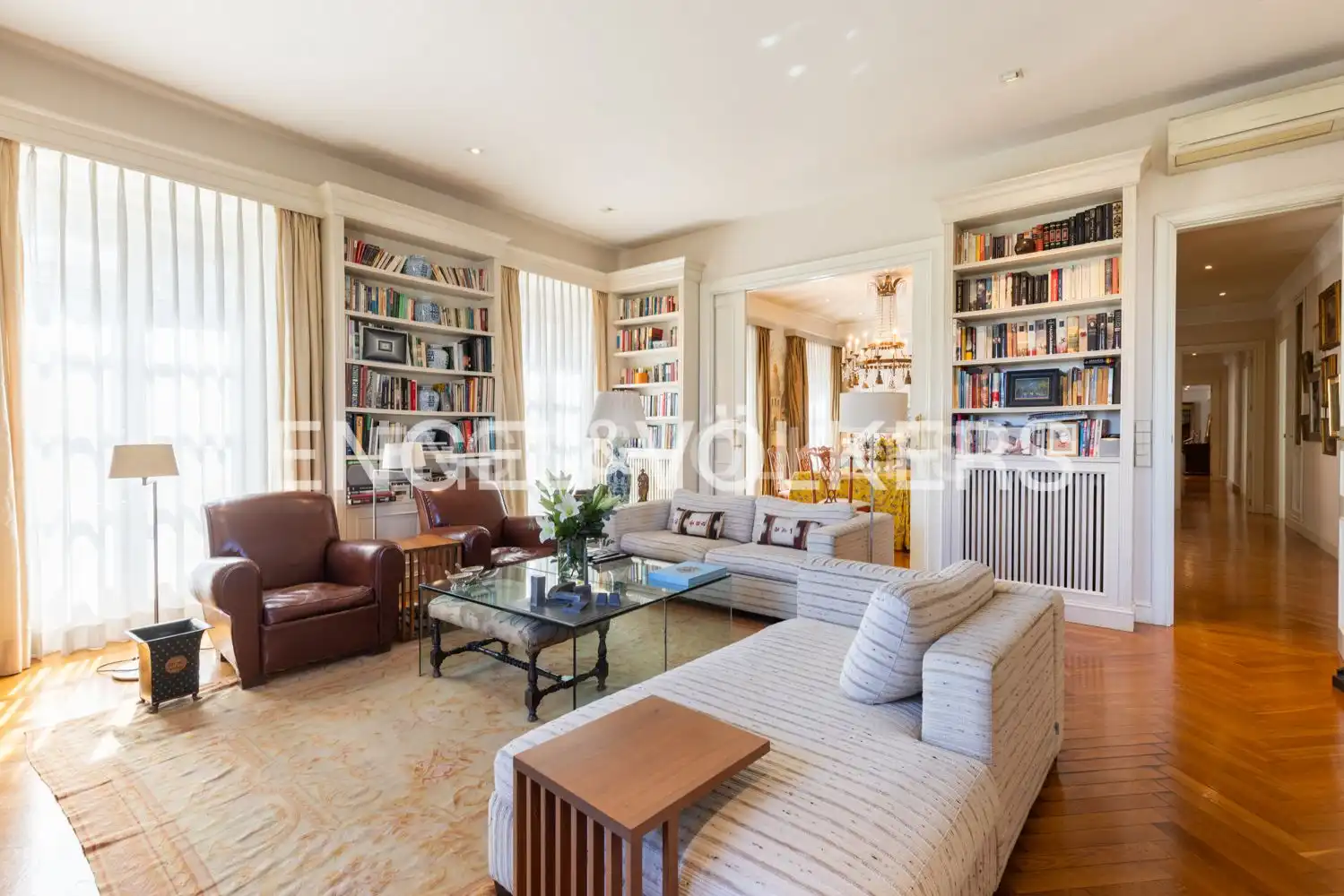 Piso con terraza en venta en Ciutat Vella