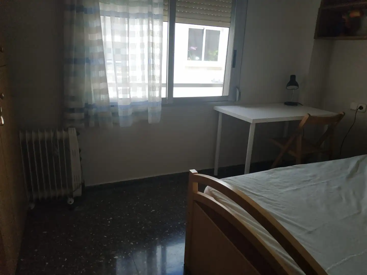 Habitación de Piso de alquiler en Valencia con Amueblado, Horno y Lavadora