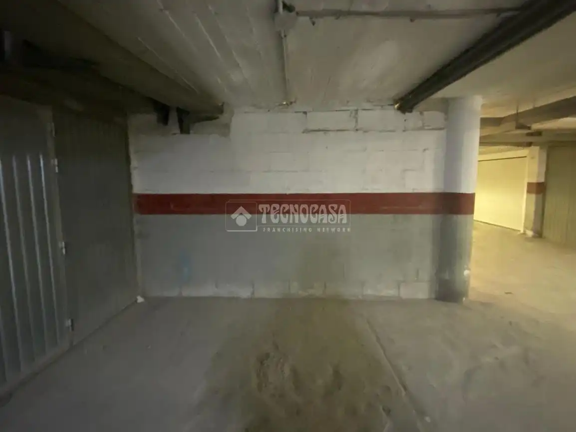 Parkplatz von Garage zum Verkauf in Manilva