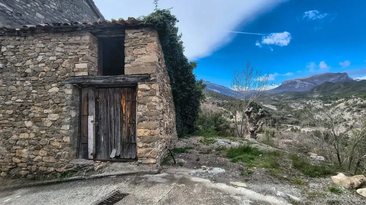 Exterior view of Country homes for sale in Puértolas