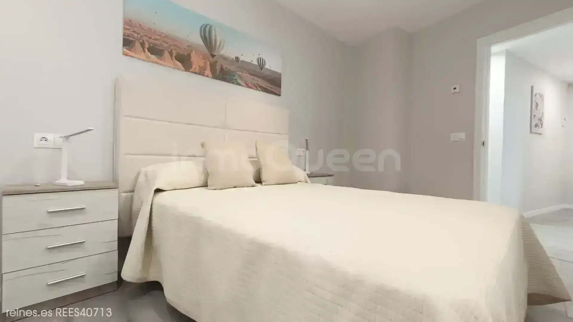 Habitación de Piso de alquiler en Oviedo  con Calefacción, Terraza y Amueblado