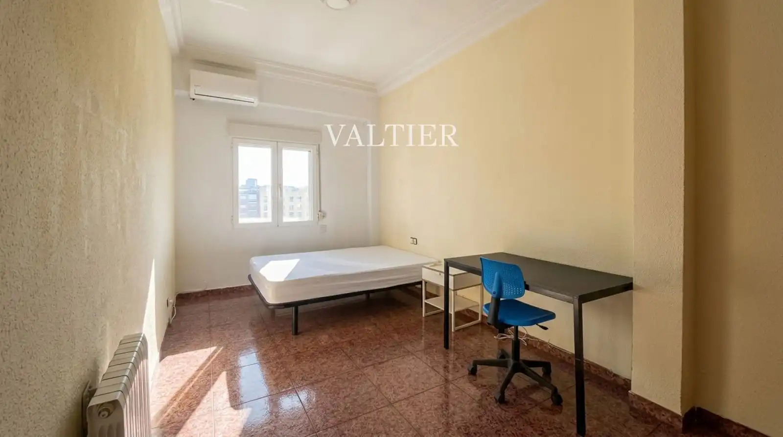 Schlafzimmer von Wohnung zur Miete in Arganzuela