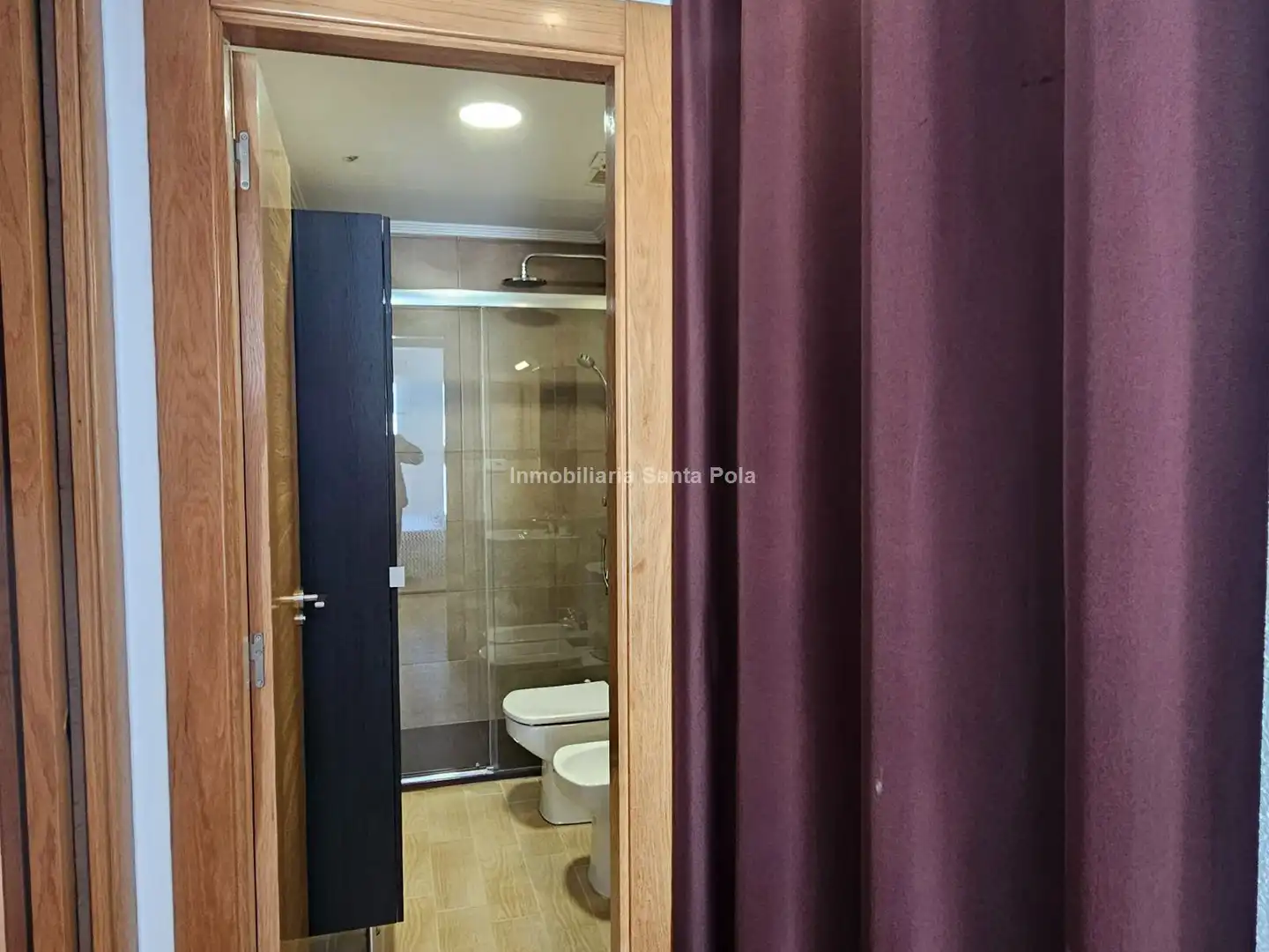 Badezimmer von Dachboden zum Verkauf in Santa Pola mit Klimaanlage, Heizung und Terrasse