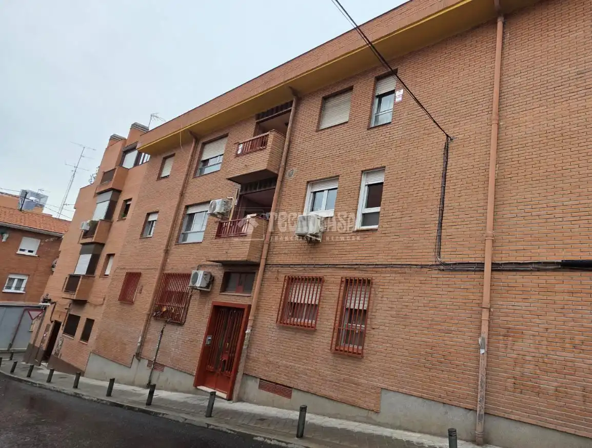 Piso en venta en Valdeacederas
