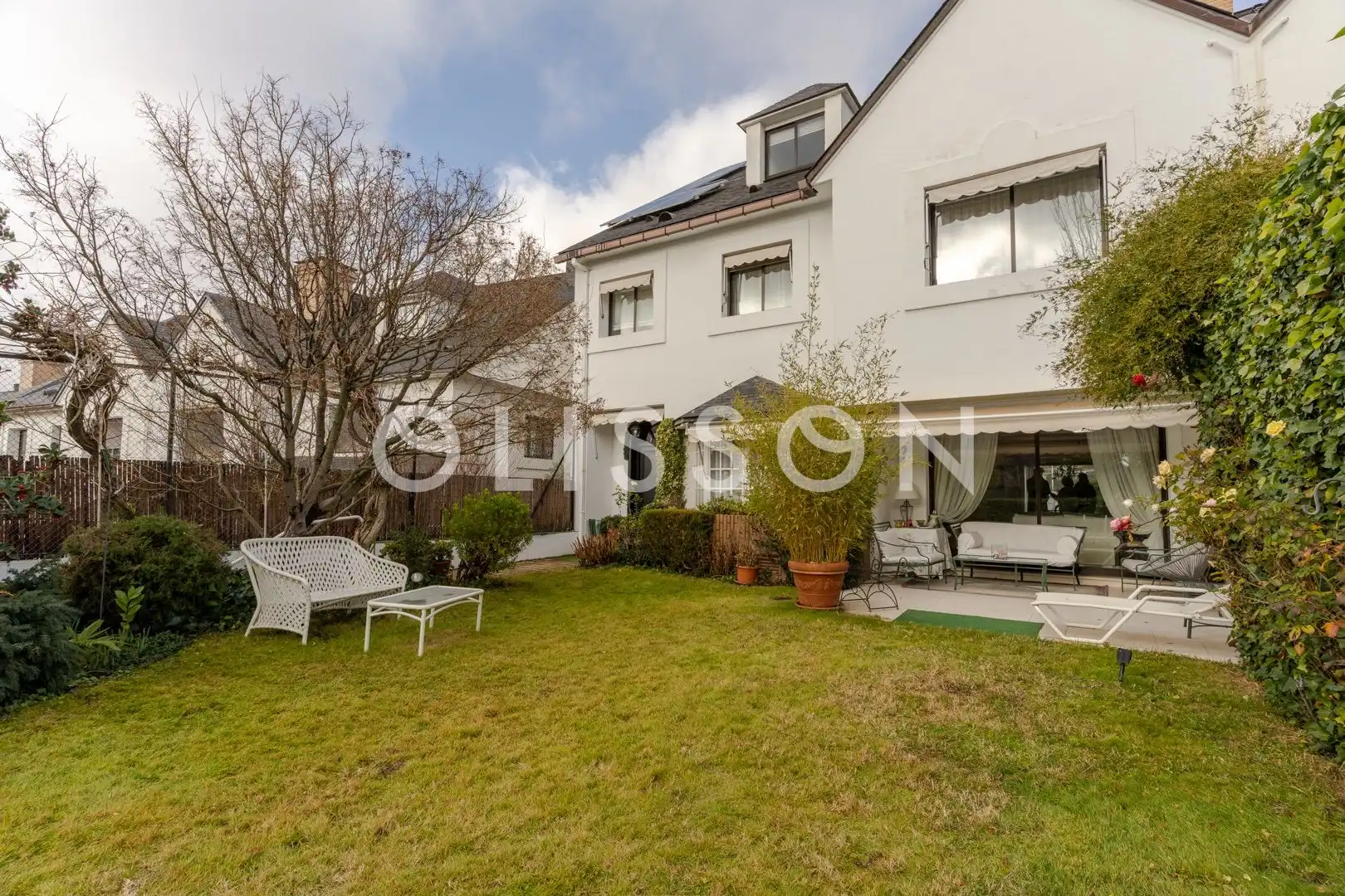 Jardín de Casa o chalet en venta en Madrid con Aire acondicionado, Calefacción y Jardín privado