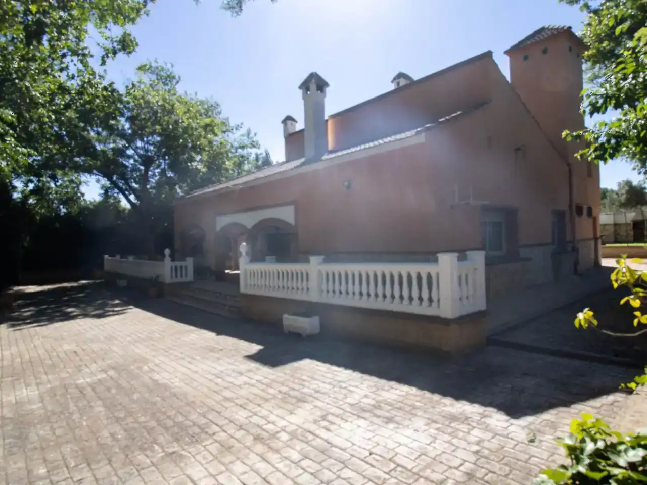 Vista exterior de Pis en venda en Baeza amb Aire condicionat, Jardí privat i Traster
