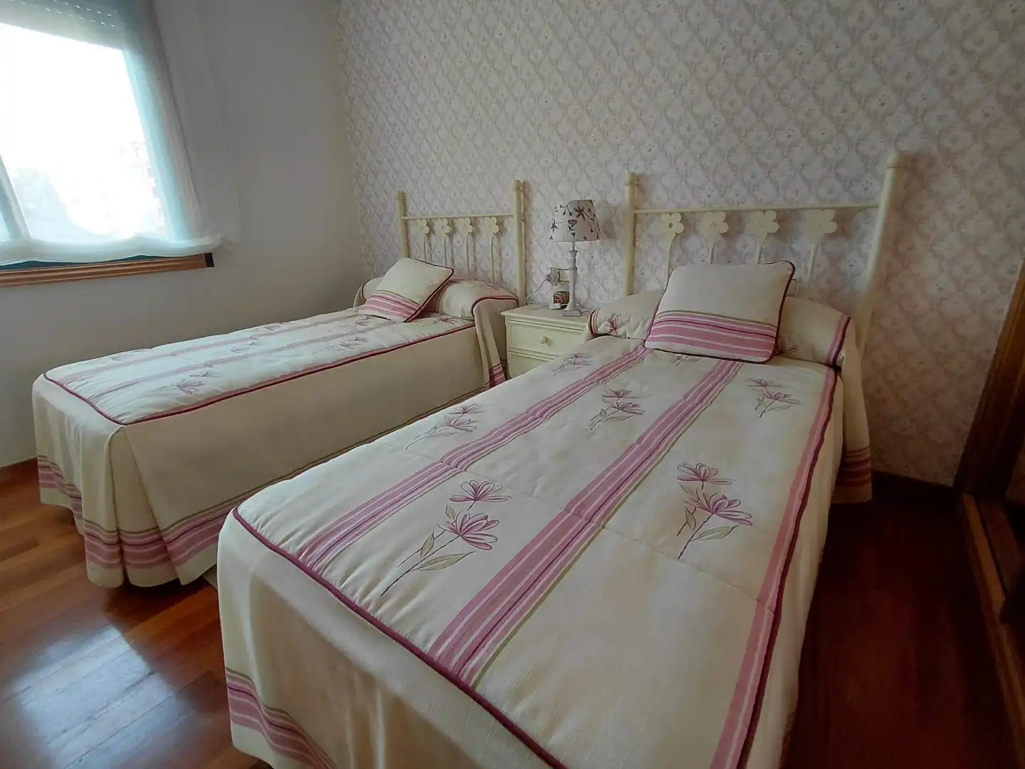 Habitación de Ático en venta en Vilagarcía de Arousa con Calefacción, Parquet y Terraza