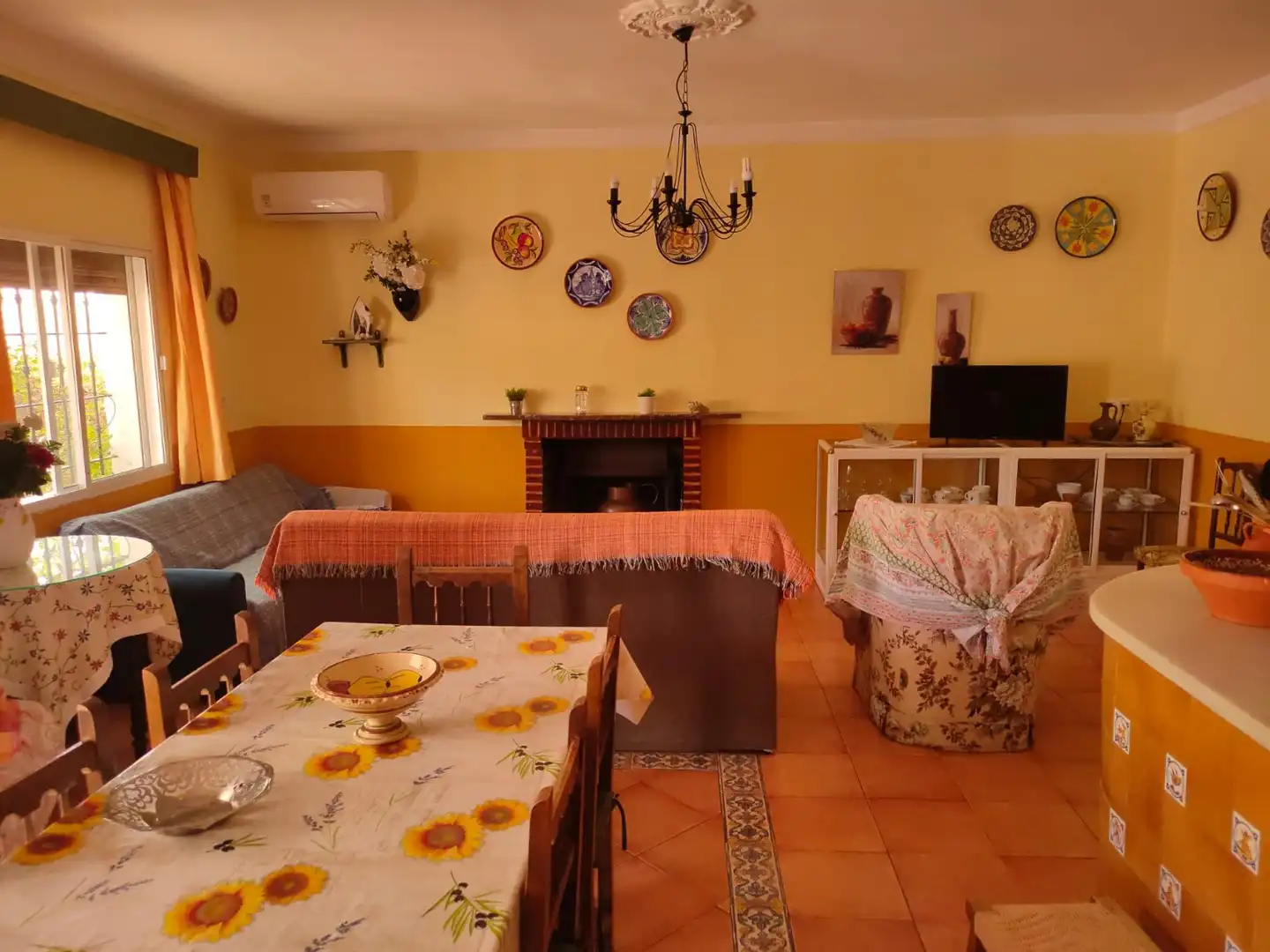 Dining room of Houses for sale in Ubrique  with Furnished