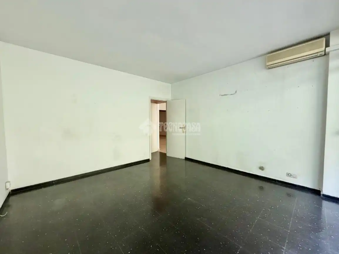 Piso en venta en Barcelona con Aire acondicionado y Balcón
