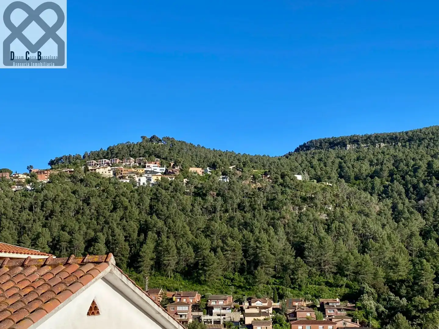Vista exterior de Casa o chalet en venta en Corbera de Llobregat con Calefacción, Jardín privado y Terraza