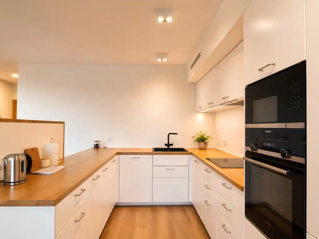 Kitchen of Flat for sale in Fuengirola  with Heating, Terrace and Swimming Pool
