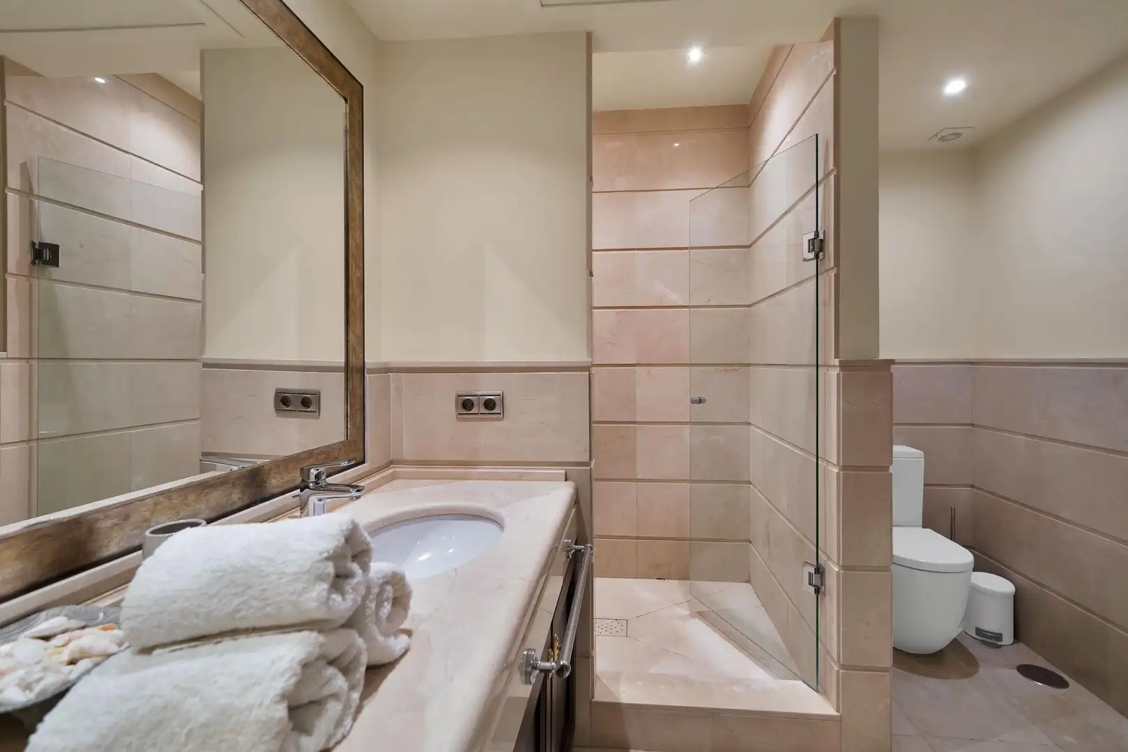 Baño de Casa o chalet en venta en Marbella con Calefacción, Jardín privado y Terraza