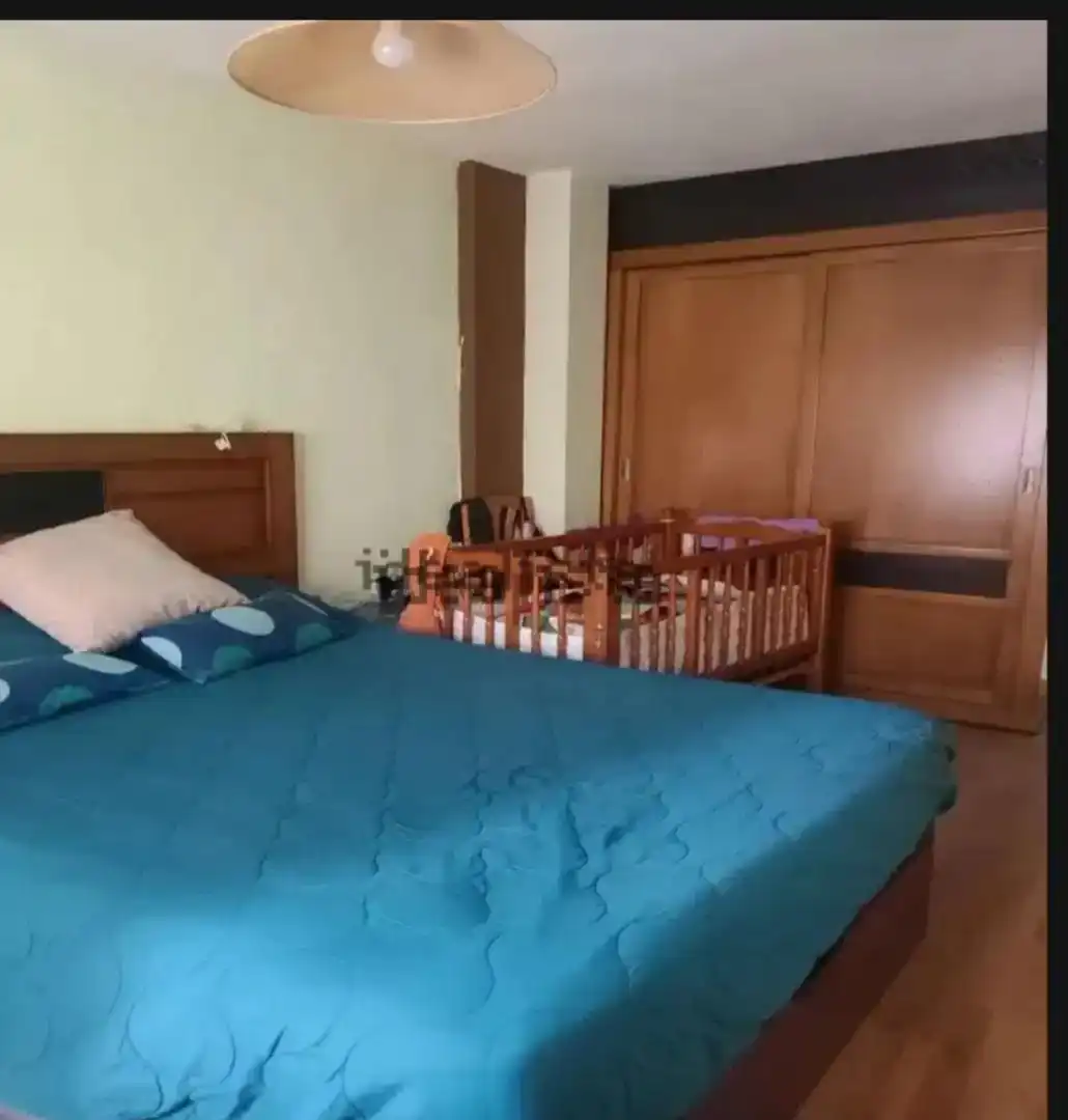 Dormitori de Pis en venda en San Esteban de Gormaz amb Parquet, Traster i Forn