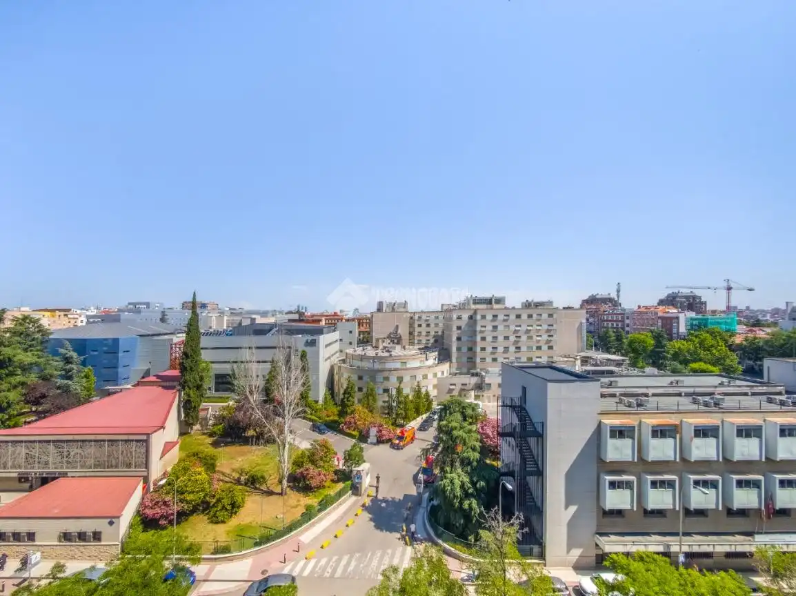 Vista exterior de Piso de alquiler en Madrid con Aire acondicionado