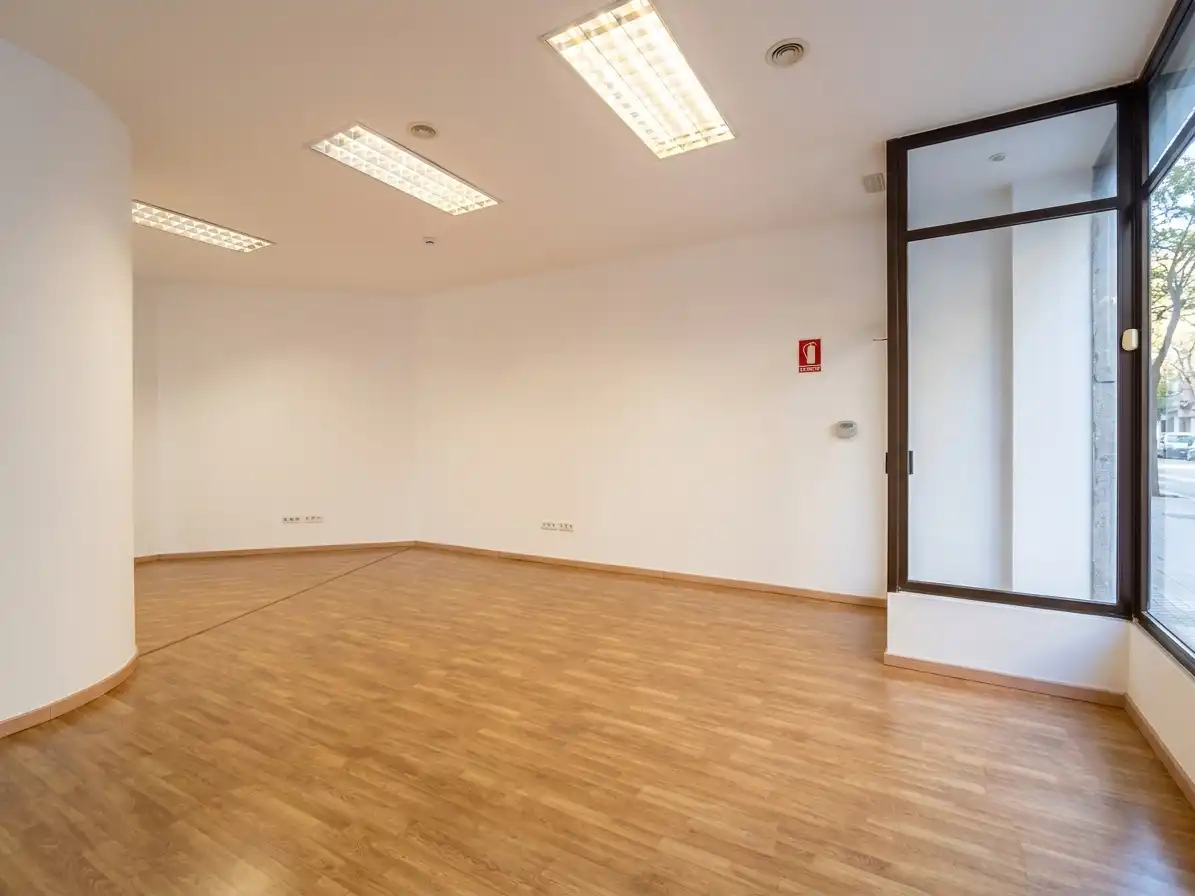 Local en venda en A Coruña Capital  amb Parquet