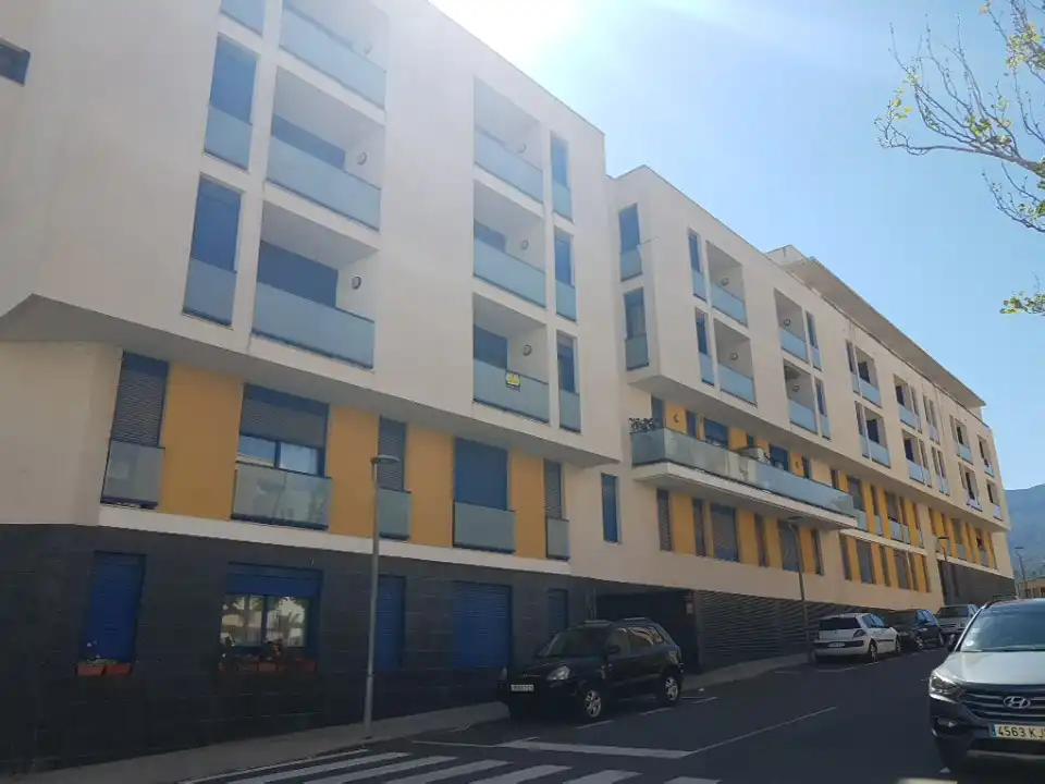 Aparcamiento en venta en C/ Pirineus