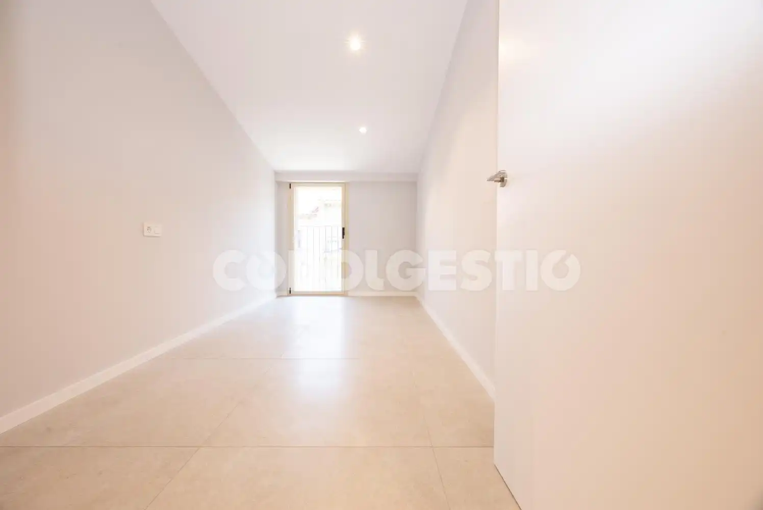 Flat for sale in Vic  with Terrace