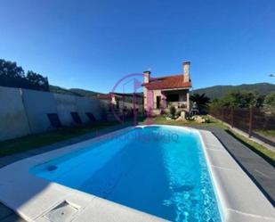Piscina de Casa o xalet en venda en Tui amb Calefacció, Jardí privat i Piscina