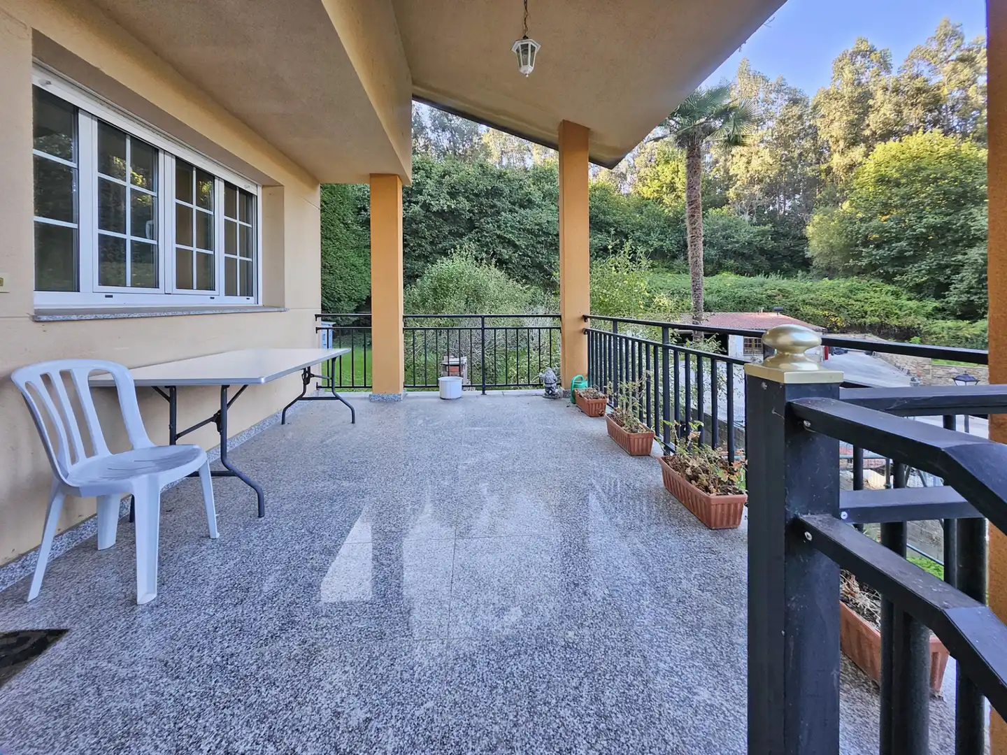 Terraza de Casa o chalet en venta en Bergondo, A Coruña