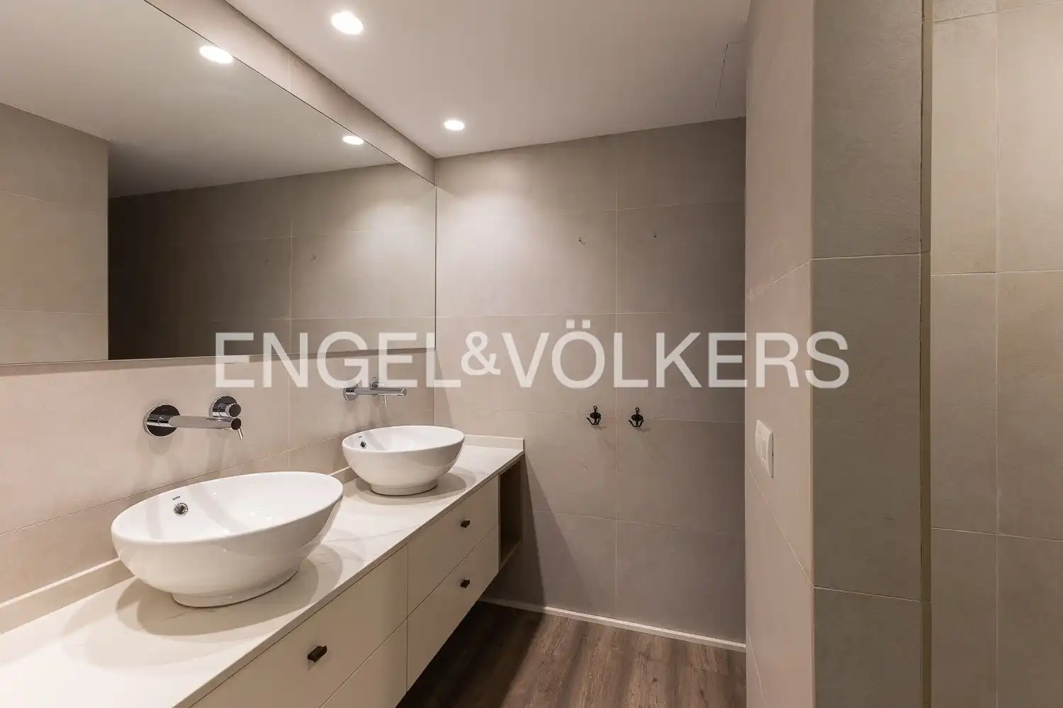 Baño de Piso de alquiler en Camins al Grau