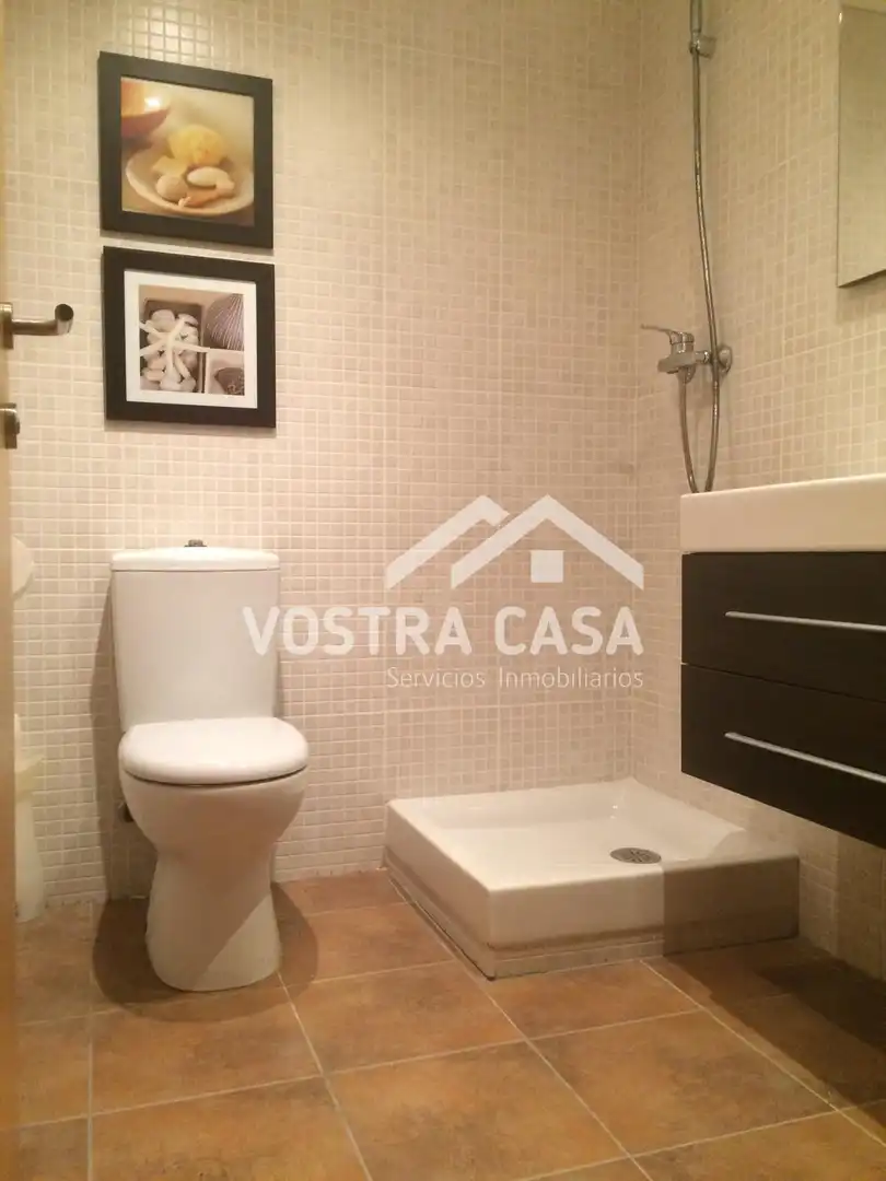 Bany de Apartament de lloguer en Chiva amb Aire condicionat i Alarma