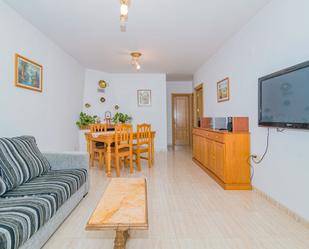 Sala d'estar de Casa adosada en venda en Cogollos de Guadix amb Terrassa i Balcó