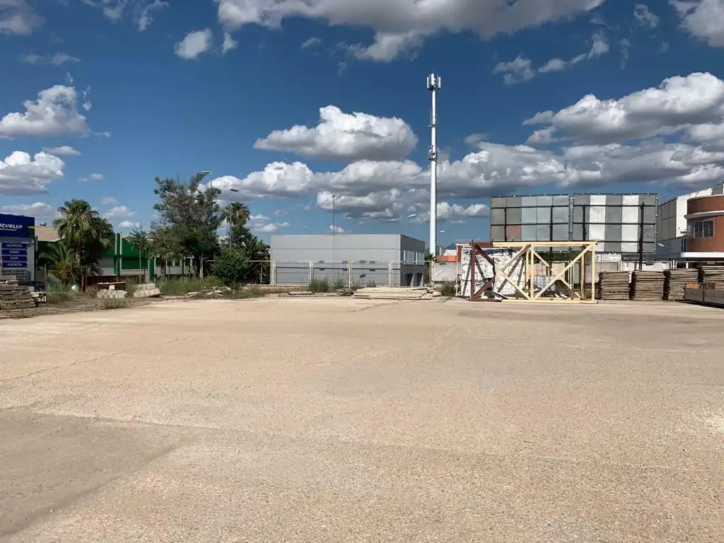 Industrial building for sale in Polígono Los Olivares