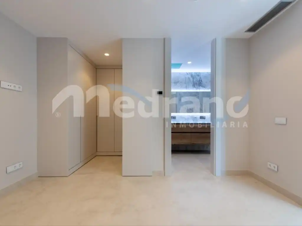 Haus oder Chalet zum Verkauf in Benidorm mit Klimaanlage, Heizung und Privatgarten