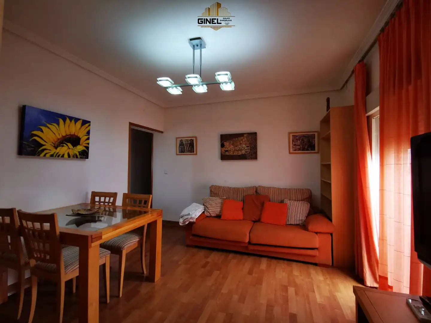 Sala de estar de Piso en venta en Jaén con Aire acondicionado, Parquet y Amueblado