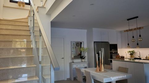 CASA EN VENTA EN ALMORADÍ CON PISCINA PRIVADA, JARDÍN Y 3 DORMITORIOS, imagen 2
