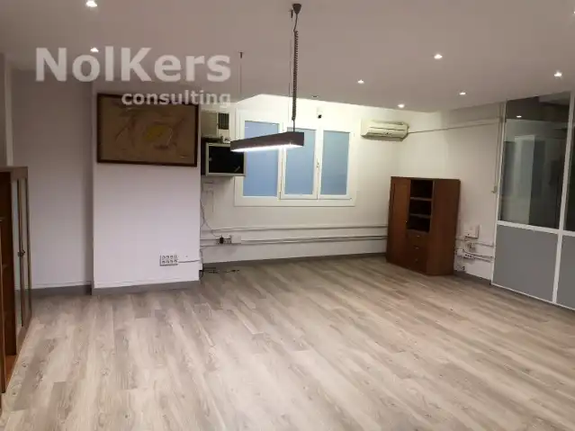 Oficina en venda a Barri de les Corts