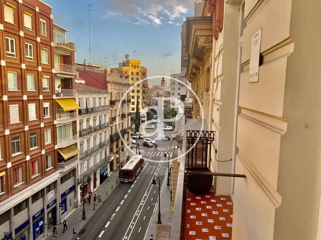 Außenansicht von Wohnung zum Verkauf in Valencia mit Klimaanlage, Heizung und Abstellraum