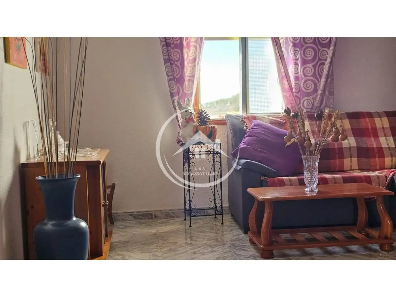 Sala d'estar de Casa adosada en venda en Las Palmas de Gran Canaria amb Aire condicionat, Jardí privat i Terrassa