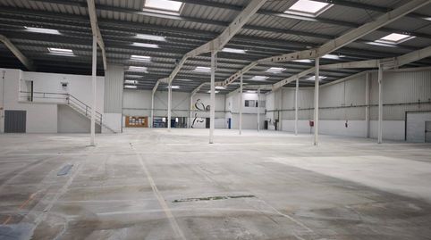 Foto 2 von Fabrikhallen zur Miete in Vallgorguina, Barcelona