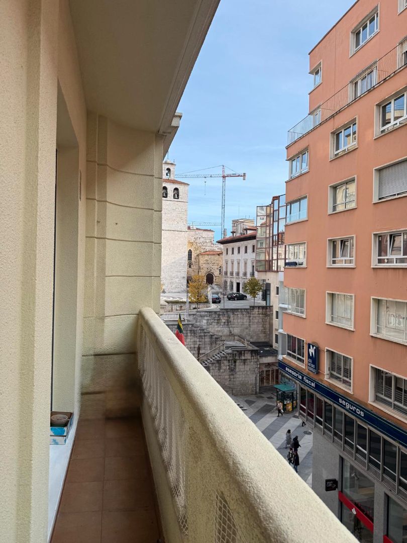 Vista exterior de Pis de lloguer en Santander amb Calefacció, Parquet i Terrassa
