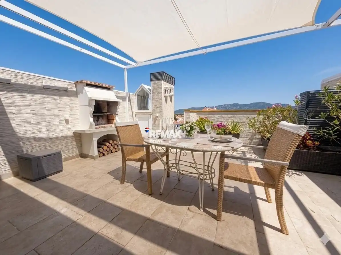 Terrace of Attic for sale in Empuriabrava  with Air Conditioner, Heating and Terrace