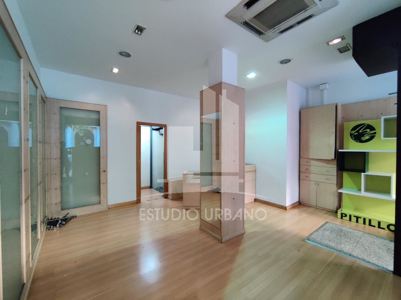Premises for sale in Salamanca Capital  with Air Conditioner