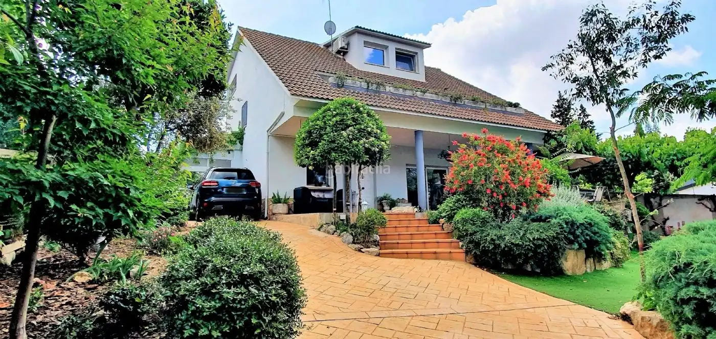 Casa rustica con giardino in vendita a Calle Dalt 229