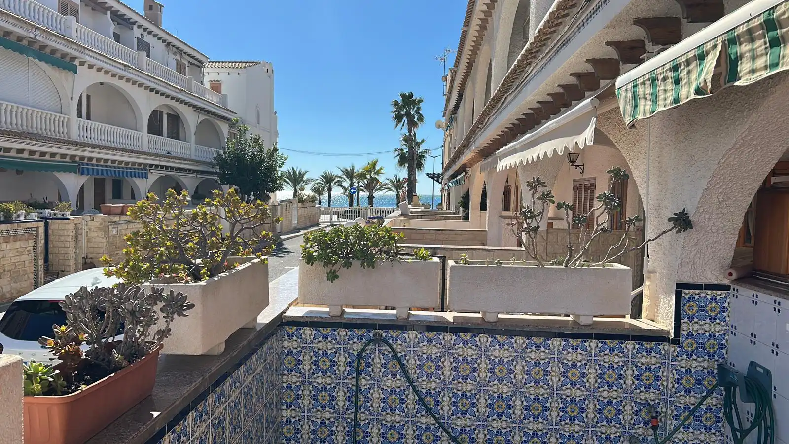 Außenansicht von Maisonette zum Verkauf in Santa Pola mit Klimaanlage, Heizung und Privatgarten