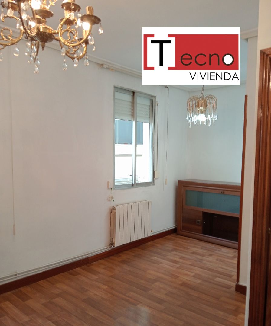 Bedroom of Flat for sale in  Madrid Capital  with Heating, Oven and Washing machine